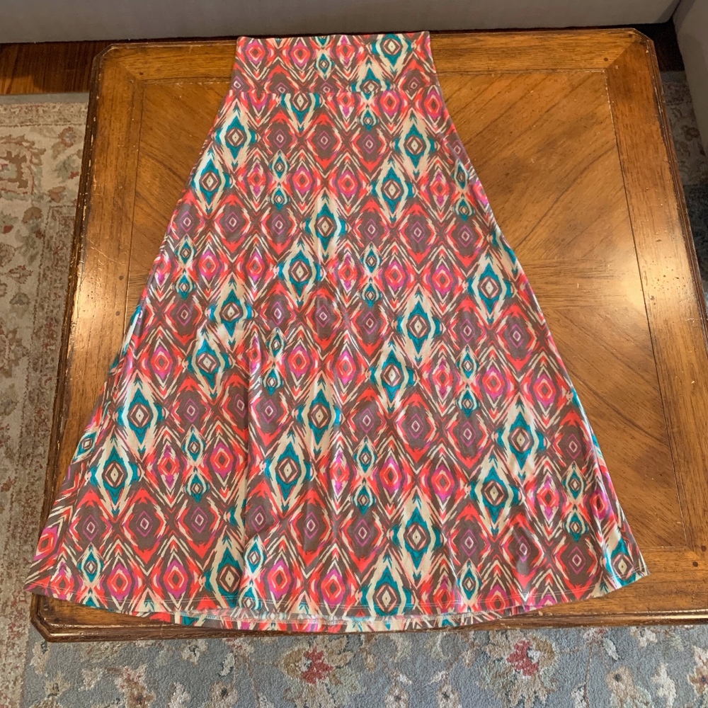 Patterned Maxi Skirt